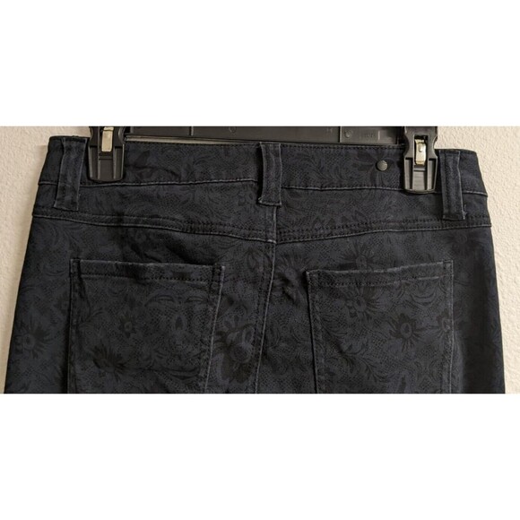 Cabi # 3195 Lace Print Skinny Jeans Blue/Black Cotton Stretch Size 2 - Picture 6 of 8